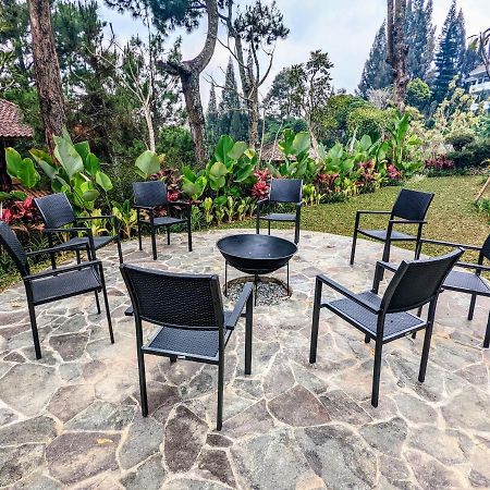 Cottonwood Exclusive Villa @Lembang Asri - Jacuzzi Playground Netflix Billyard المظهر الخارجي الصورة