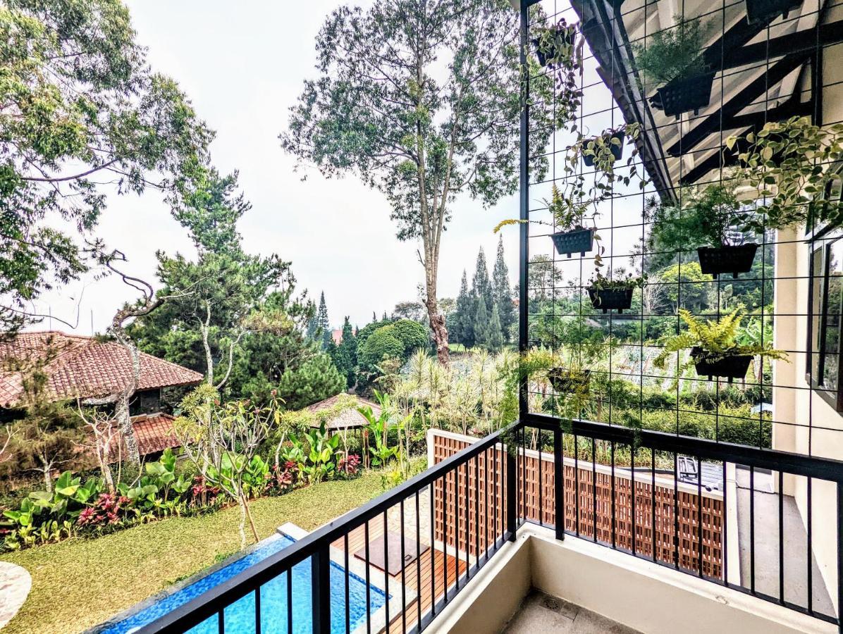Cottonwood Exclusive Villa @Lembang Asri - Jacuzzi Playground Netflix Billyard المظهر الخارجي الصورة